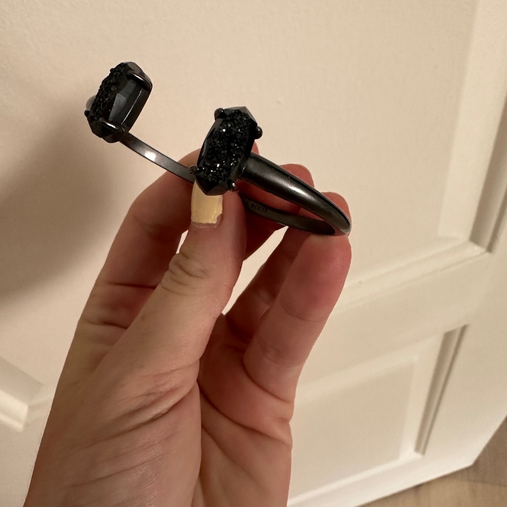 Kendra Scott bracelet